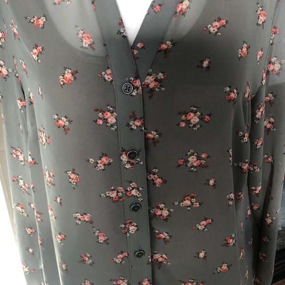 🌺Style & Co floral sheer button down top🌺 - Picture 5 of 9